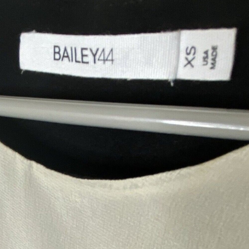 Bailey 44 XS Ivory Black Floral Sleeveless Top Faux Leather Silk Made in USA - Picture 4 of 10